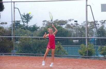 Charlotte Ingram at the Stringlab Hobart Junior Championships